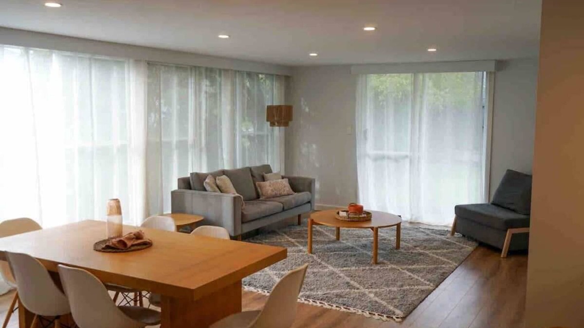 Newstead House | Carinya Charming Newstead home