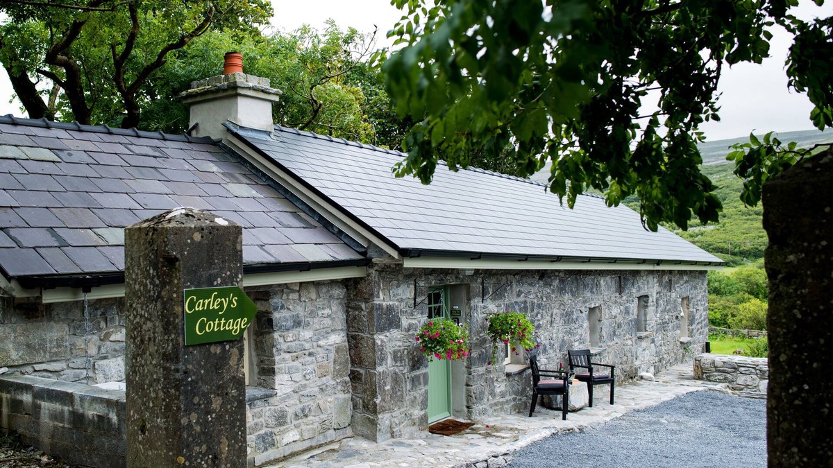 Murroogh Cottage | Carley's Cottage- traditional Irish Cottage