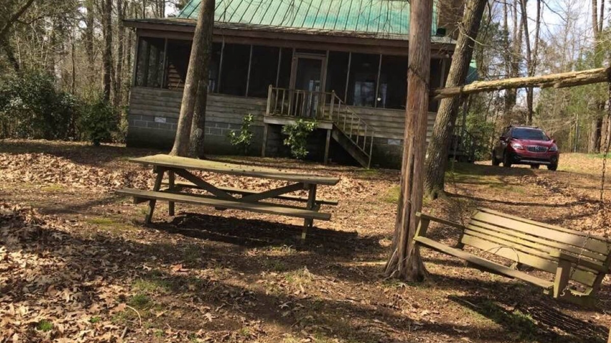 Waterloo House | Carls Cabin Pickwick Lake second creek .Waterloo AL pier sleeps 10 WIFI