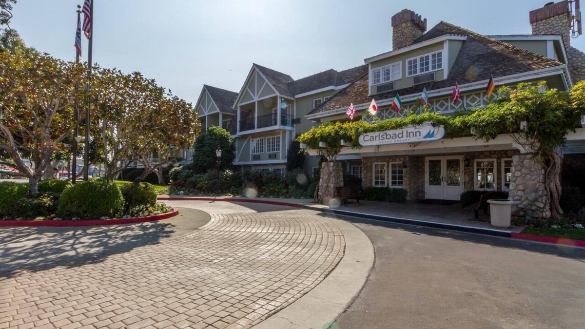 Carlsbad Village Resort | Carlsbad Inn Timeshare Unit, Partial Ocean View!
