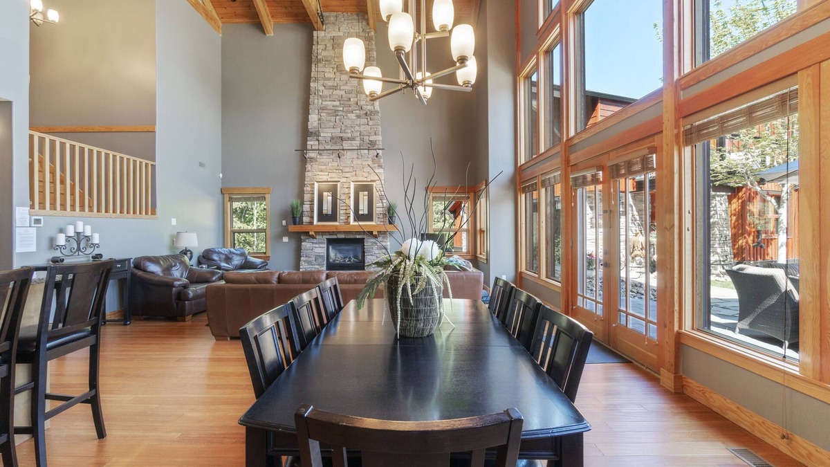 Blind Bay House | Carmel Beach Private Lodges - Unit #9. Lakefront 4 bedroom lodge.