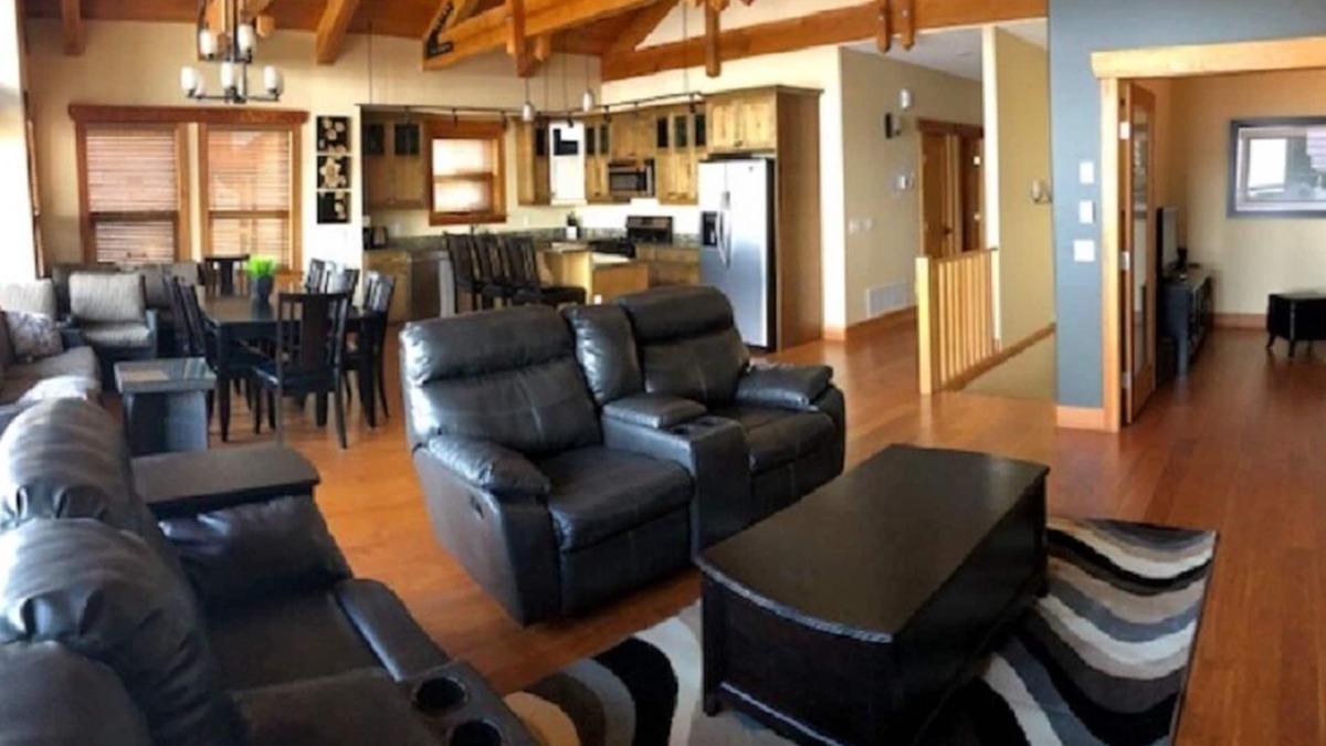 Blind Bay House | Carmel Beach Private Lodges - Unit #7. Lakefront 4 bedroom lodge.