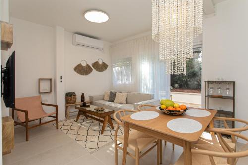 Haifa Apartment | Carmel Boutique - City Oasis