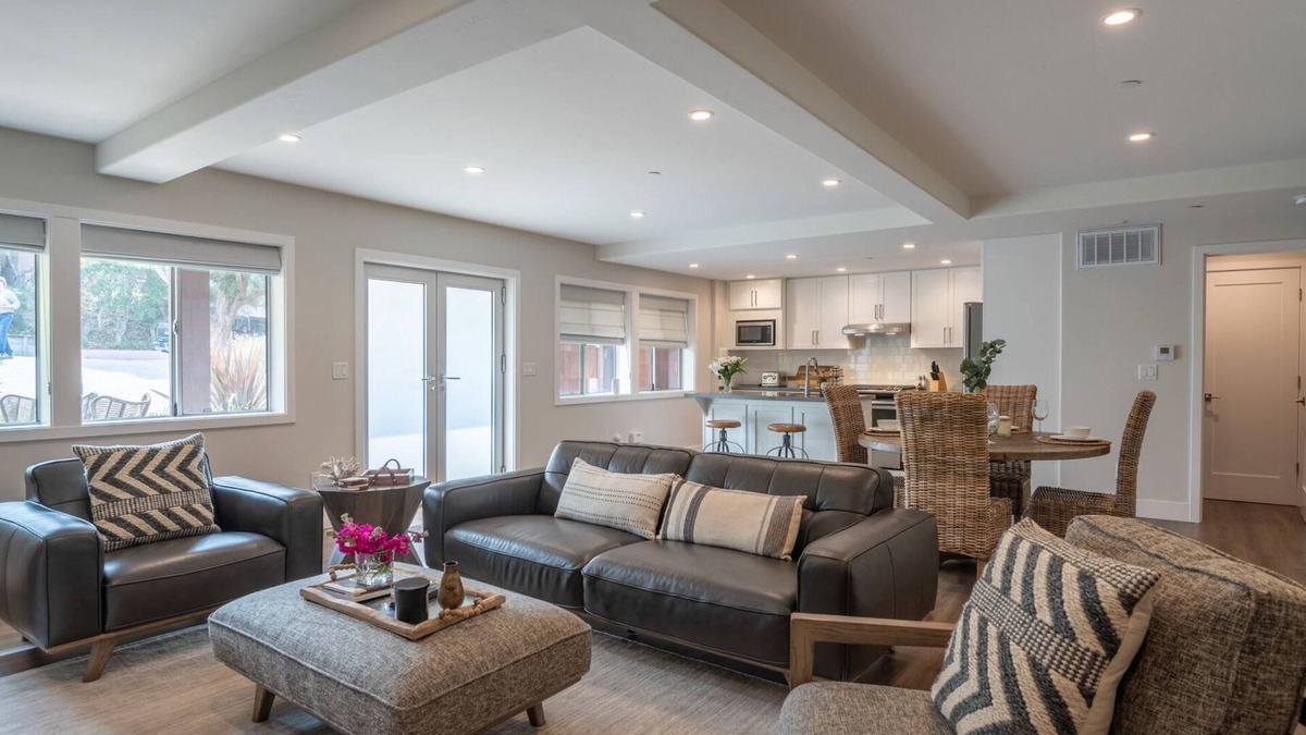 Golden Rectangle Apartment | Carmel-By-The-Sea Two King Bedroom Rental w/En Suite Granite Baths