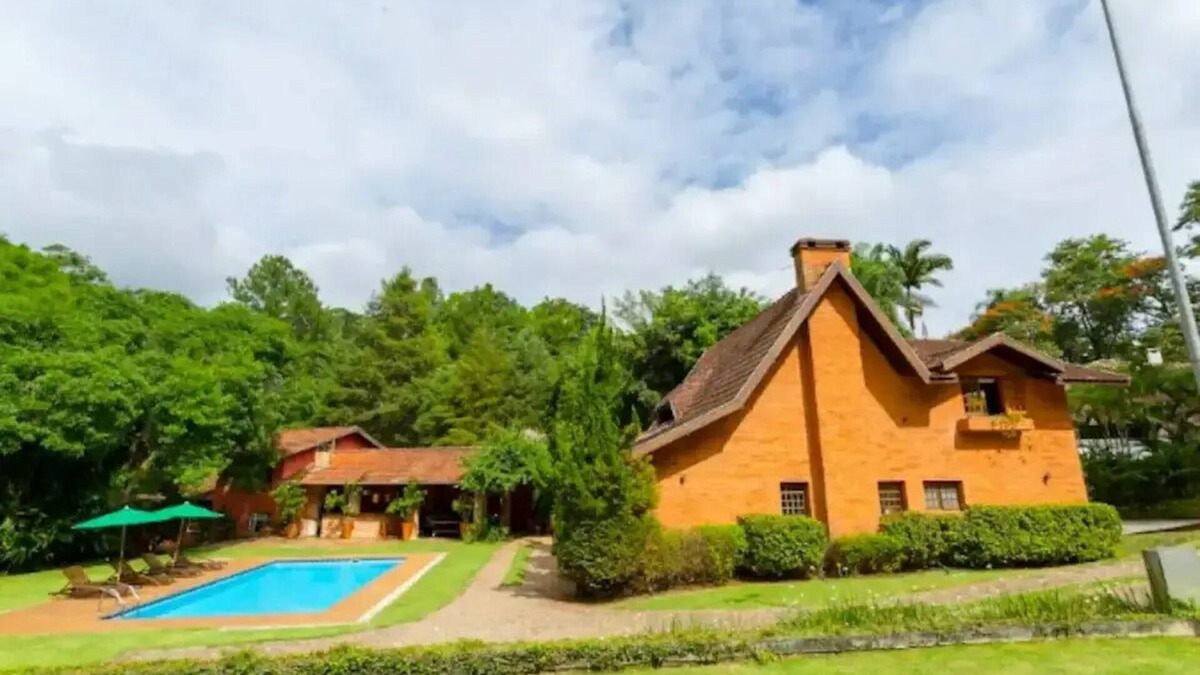 Carapicuiba House | Carnaval no Campo Piscina Granja Viana 14 Pessoas