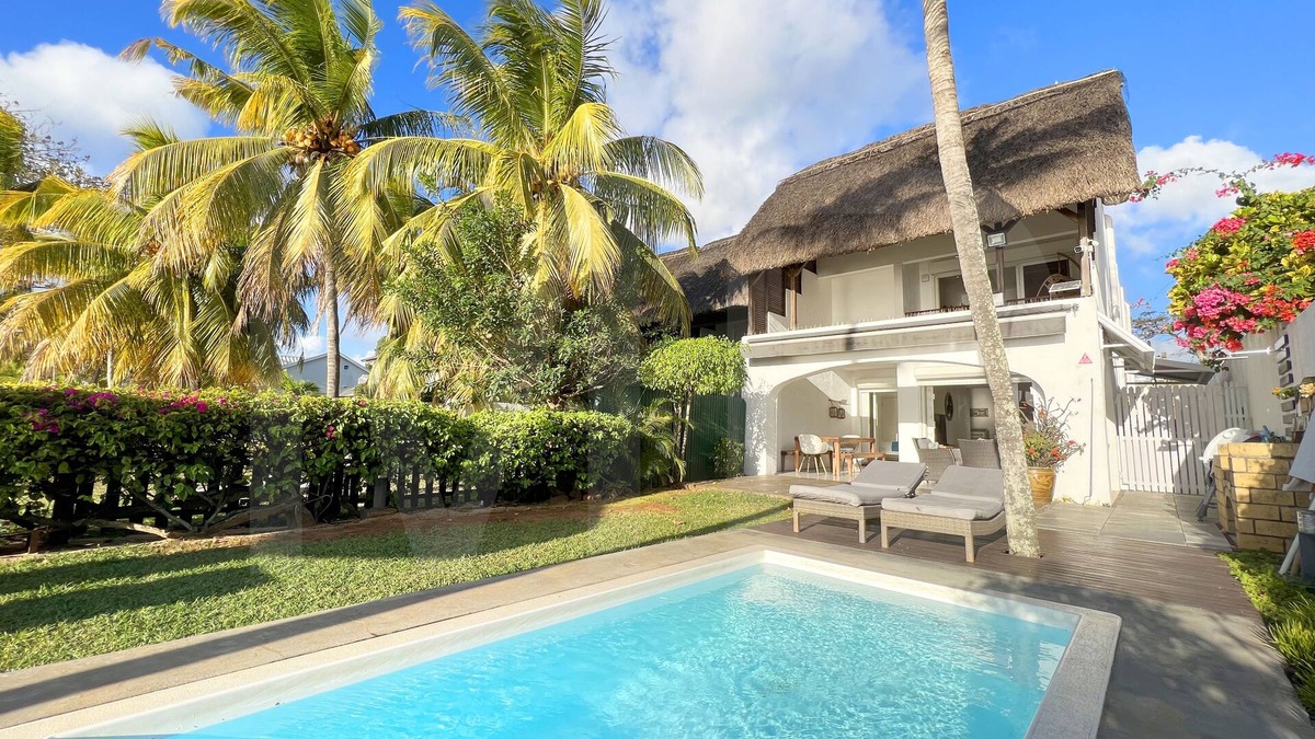 Trou aux Biches Villa | Caro's Beachfront Villa with private pool at Trou aux Biches beach to rent