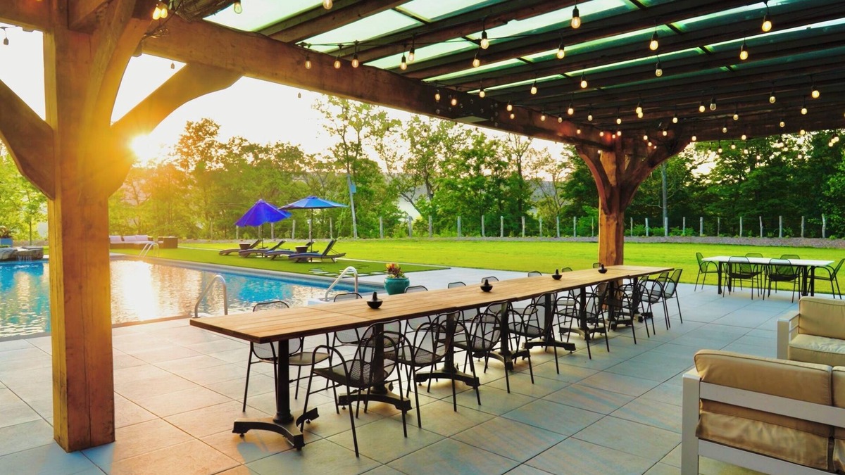 Hewitt House | Carpathia West Estate