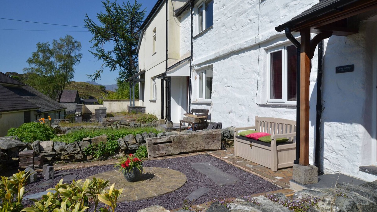 Capel-Curig House | Carreg Cottage - Two Bedroom House, Sleeps 4