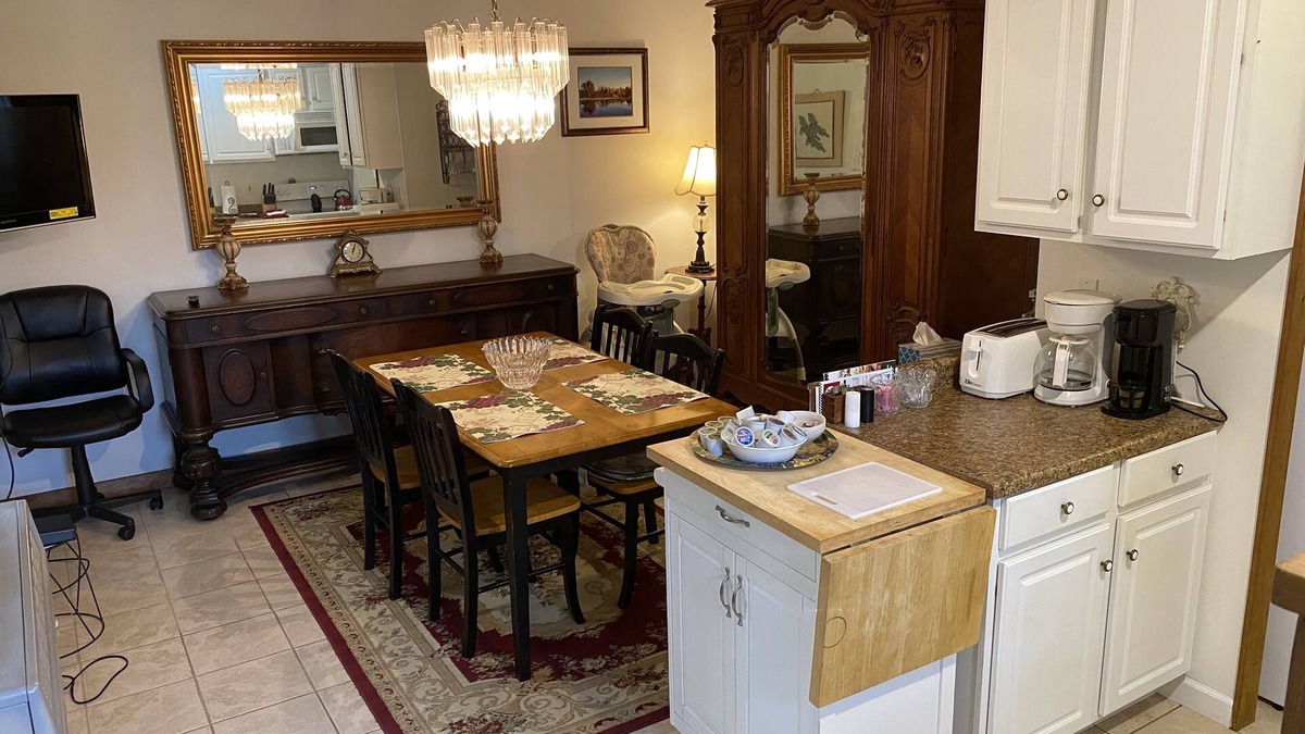 Greenville House | Carriage House 110 acres in Catskills Golf Hike Ski Bike Fire Pit BBQ Swing Set