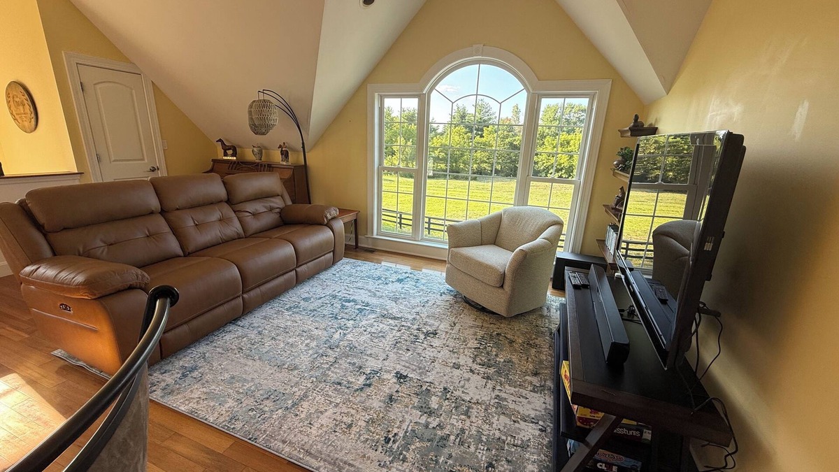 Simpsonville Cottage | Carriage House Cottage on horse farm.