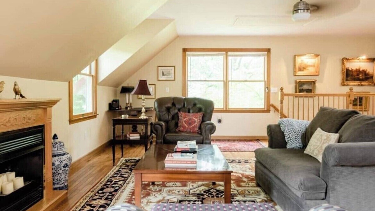 Chestertown Apartment | Carriage House Hideaway in Middle of Chestertown