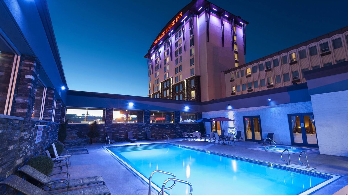 Haysboro Hotel | Carriage House Hotel & Conference Centre
