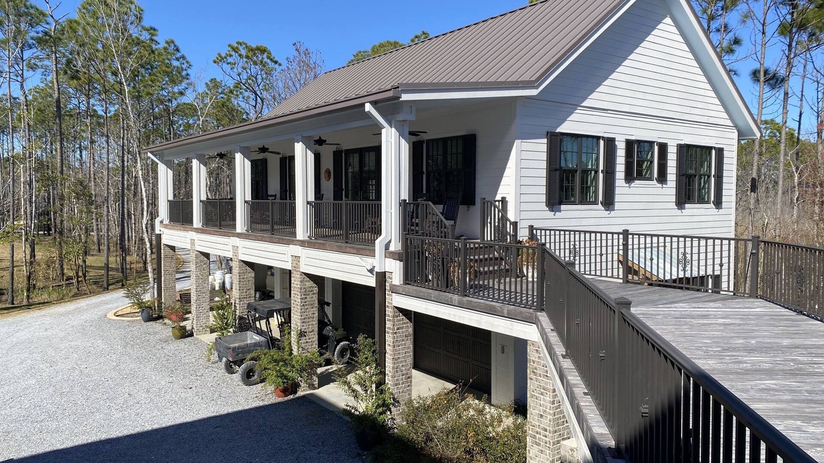 Florida Panhandle Cottage | Carriage House on 120 acres on Blackwater Bay with Private Pool
