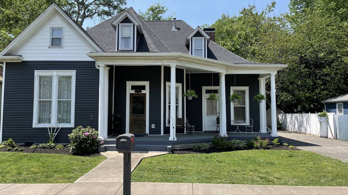 Murfreesboro Bed & Breakfast | Carriage Lane Inn