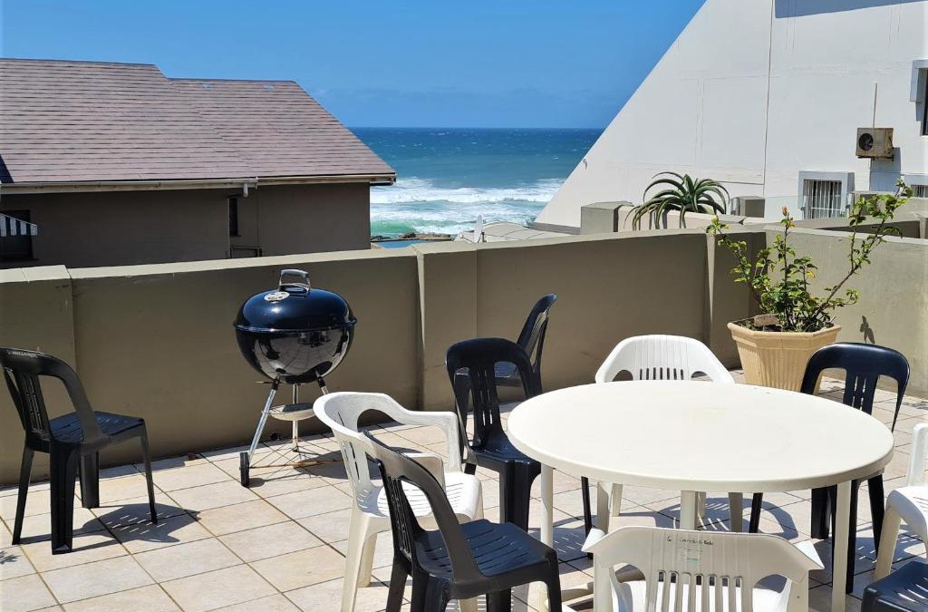 Manaba Beach Apartment | Carrick-A-Rede 6