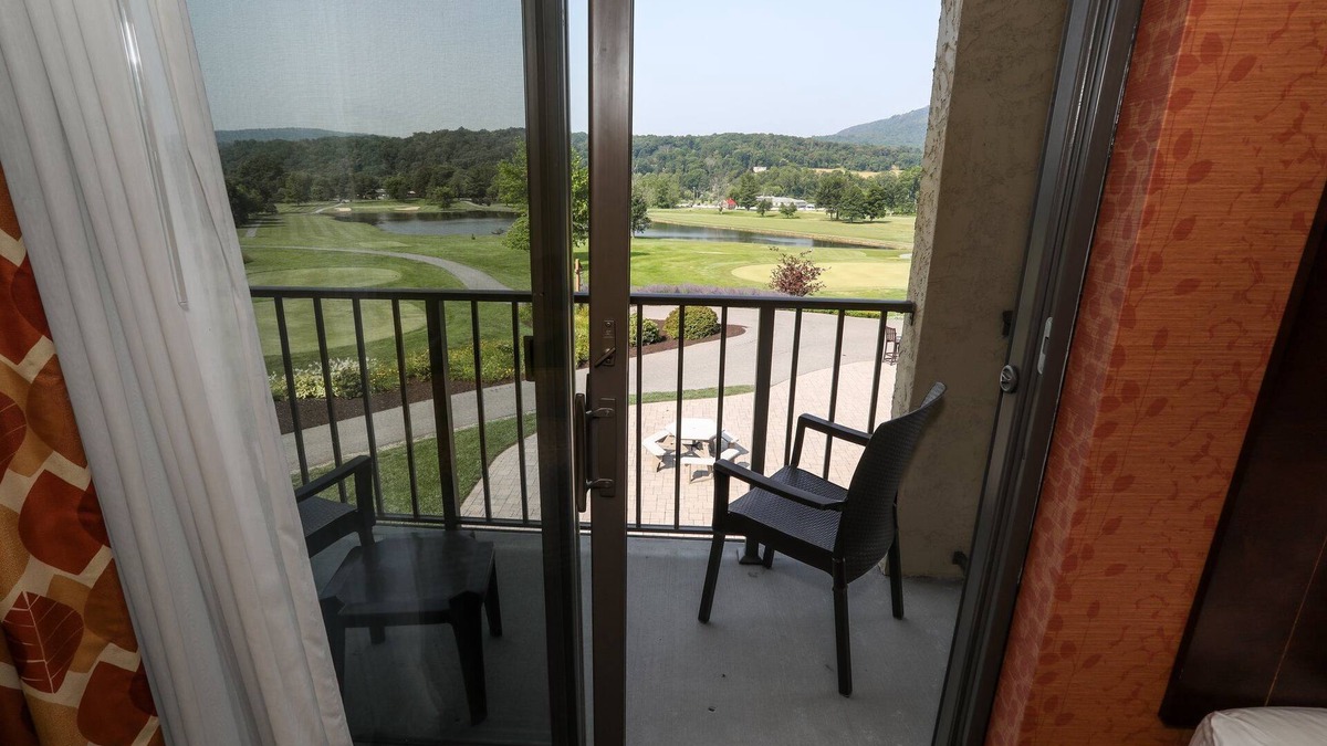 Fairfield Apartment | Carroll Valley Getaway | Qn Deluxe + Resort Perks