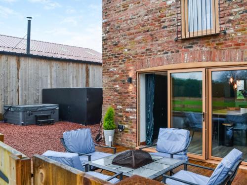 Great Hatfield House | Cart House - Uk48812