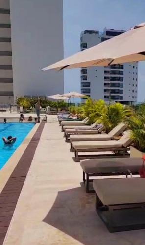 Urbanizacion Eliana Apartment | Cartagena Beach Resort With Pool and Hot Tub