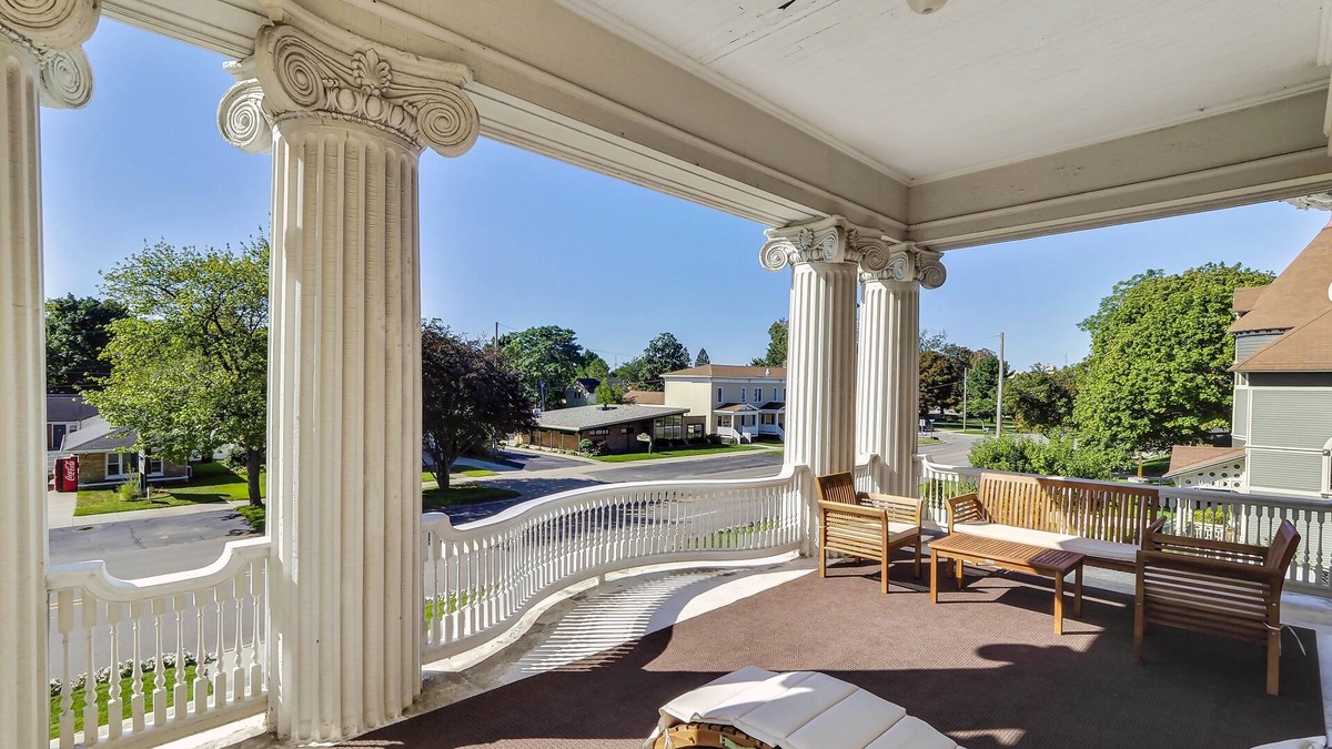 Ludington Bed & Breakfast | Cartier Mansion B&B