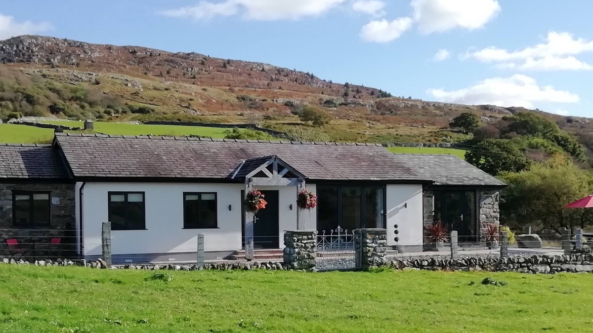 Snowdonia National Park Area Cottage | CARTREF, family friendly, character holiday cottage in Trawsfynydd