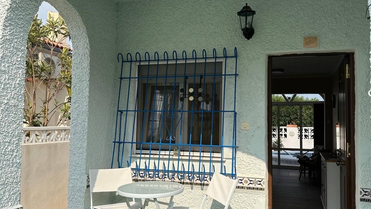 San Fulgencio Ski Chalet | Casa Leonardo, private pool, carport, air conditioning, kitchen + furniture new!