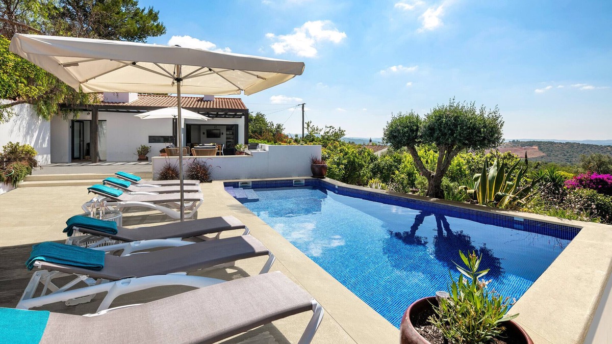 Sao Bartolomeu de Messines Ski Chalet | Casa Luzia - Countryside villa with private pool!