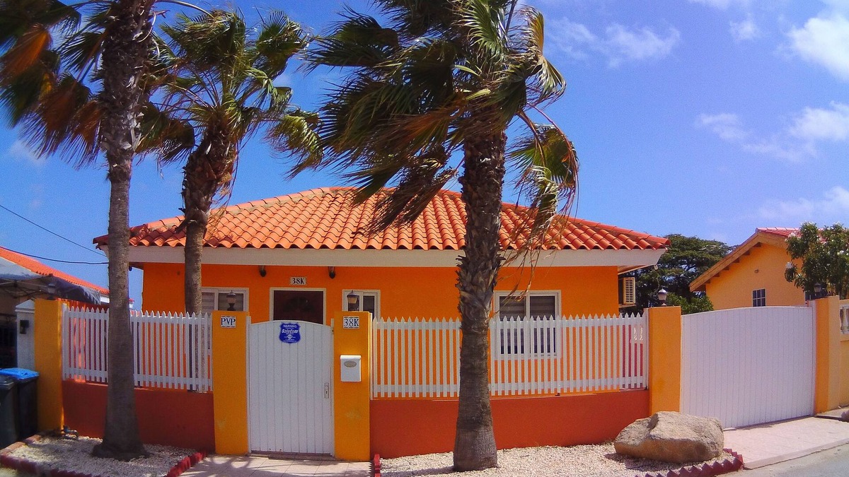 Shiribana Villa | Cas Trupial - Private villa with pool, 3 Beds, 2 Baths, big covered porch