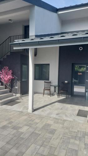 Curtea De Arges House | Casa 1 Mai