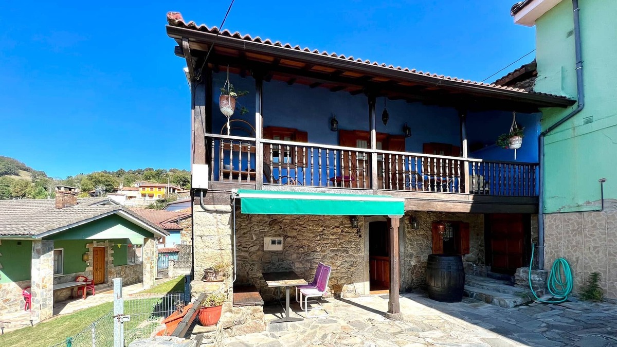 Salas Municipality Cottage | Casa 2 dormitorios, chimenea, jardin, vista montañ