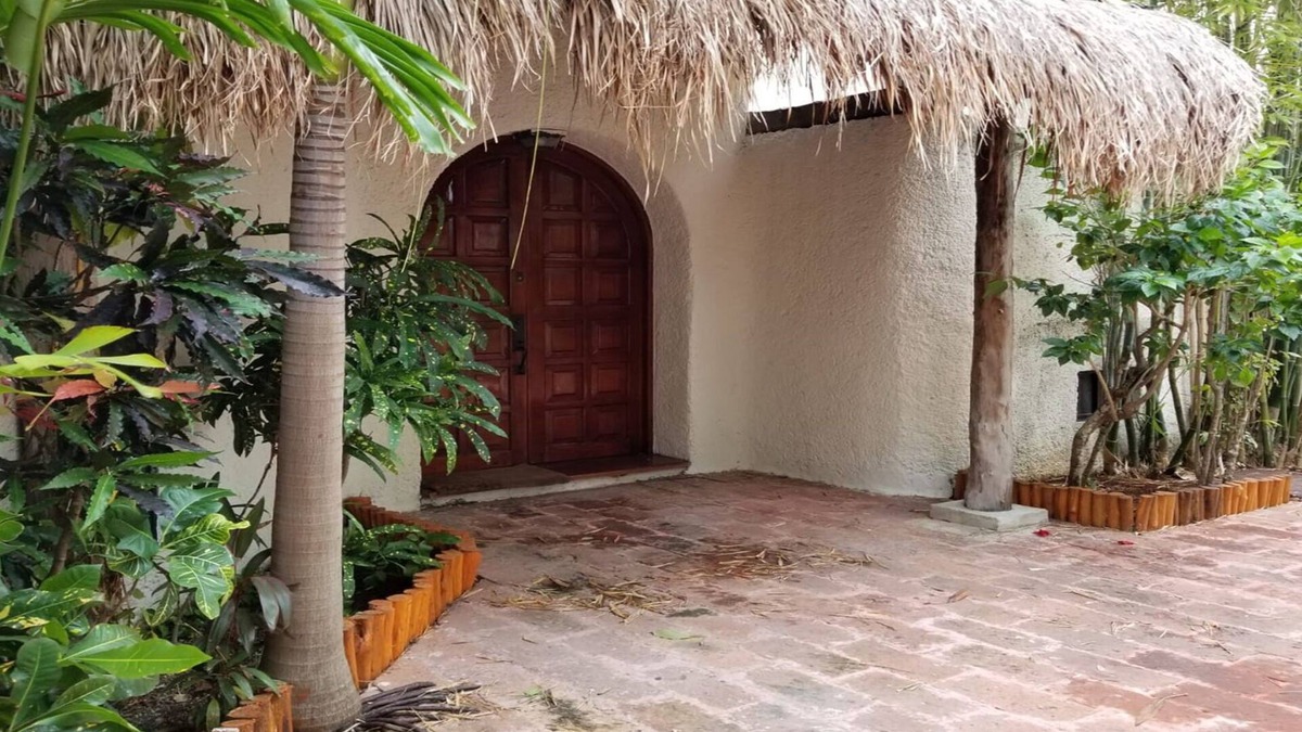 Zona Hotelera House | Casa a la orilla de la laguna Nichupte