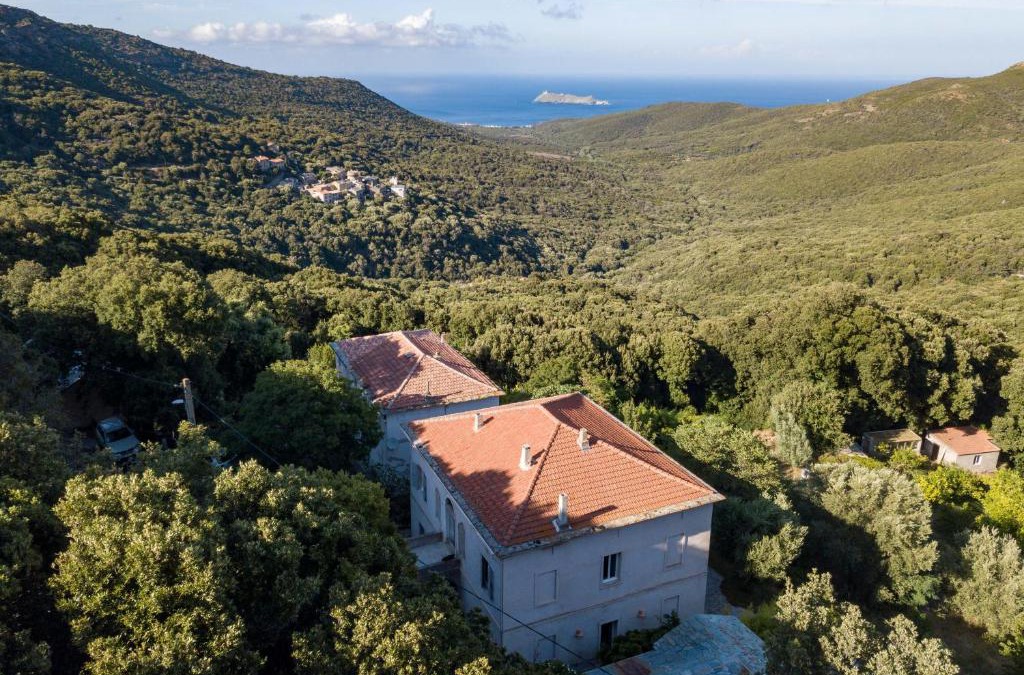 Ersa Bed & Breakfast | Casa A Rota Chambres d'Hôtes dans une maison d'Américains