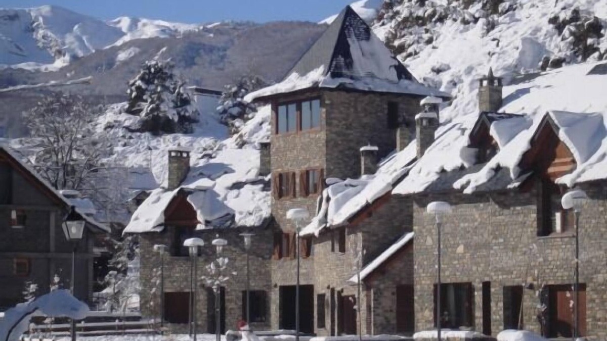 Sallent de Gallego Cottage | CASA ABADIA for 10/12 people