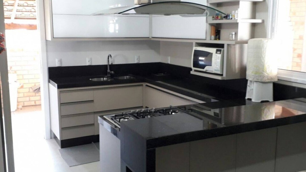 Zimbros House | Casa Aconchegante a Poucos Metros da Praia de Zimbros