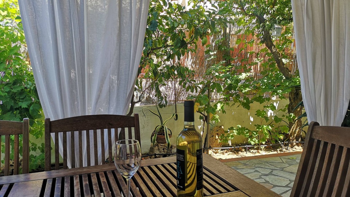 Bosa Marina House | Casa Acqua Marina, 100m to beach: veranda, garden, bbq, air conditioner, WiFi.