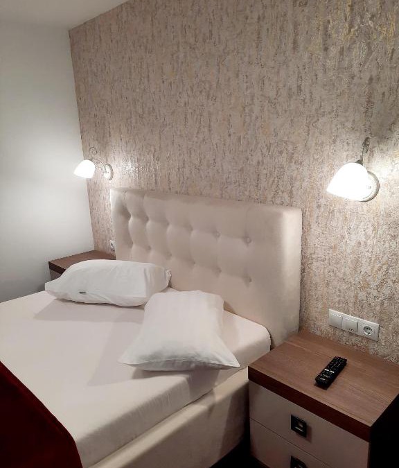 Baile Herculane House | Casa Adelina