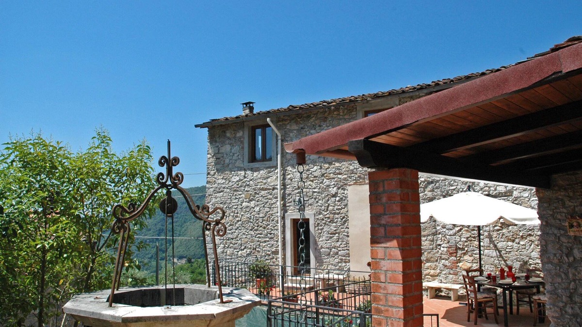 Pescaglia House | Casa Afra on quiet hills near Lucca and with an amazing view