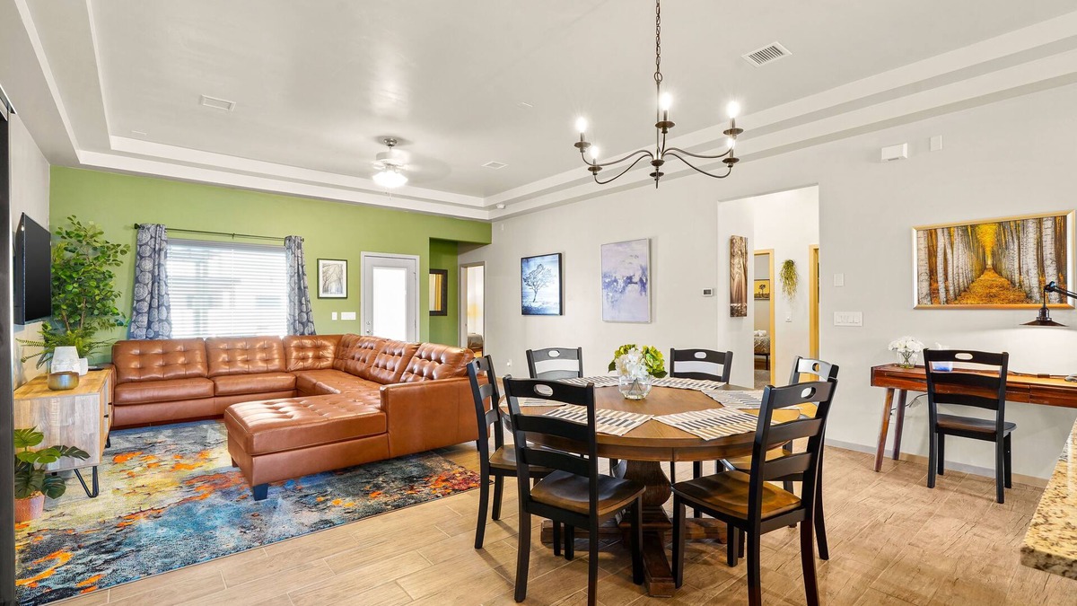 Biggs Field House | Casa Agave | Cozy retreat with the comforts of home