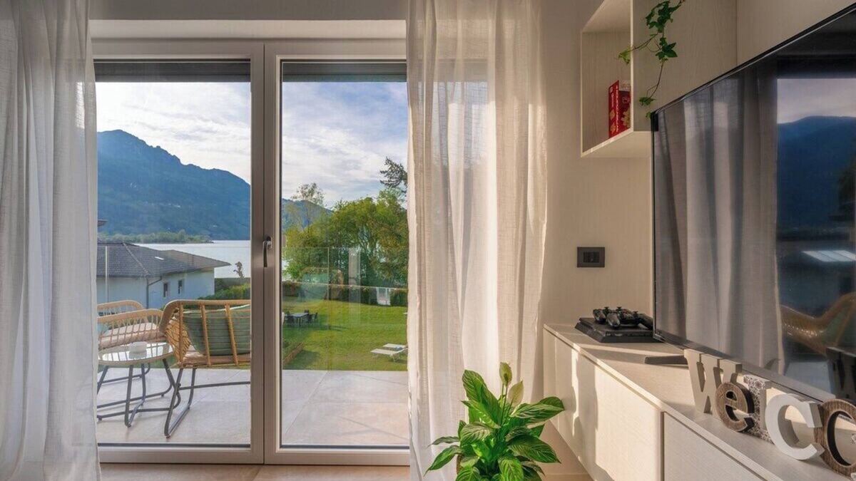 Calceranica al Lago Apartment | Casa al lago di TSS'- Lakefront - Large Garden - Perfect for Families and Groups