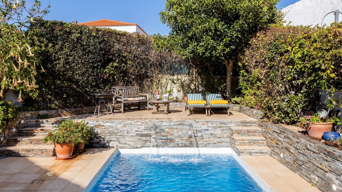 Figueira Villa | Casa Alegria. 3 Bedroom Villa, private pool, BBQ, free Wifi. Close to beaches.