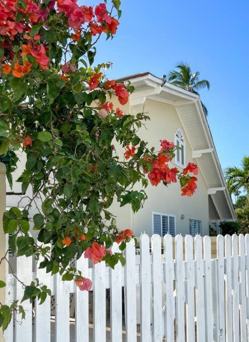 La Iglesia House | Casa Alegria Beach Cottage