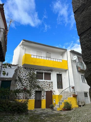 Gouveia Apartment | Casa Amarela - Aldeias - Serra da Estrela
