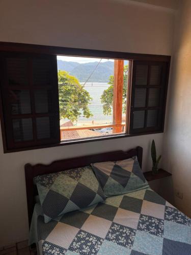 Nova Nazare House | Casa amarela
