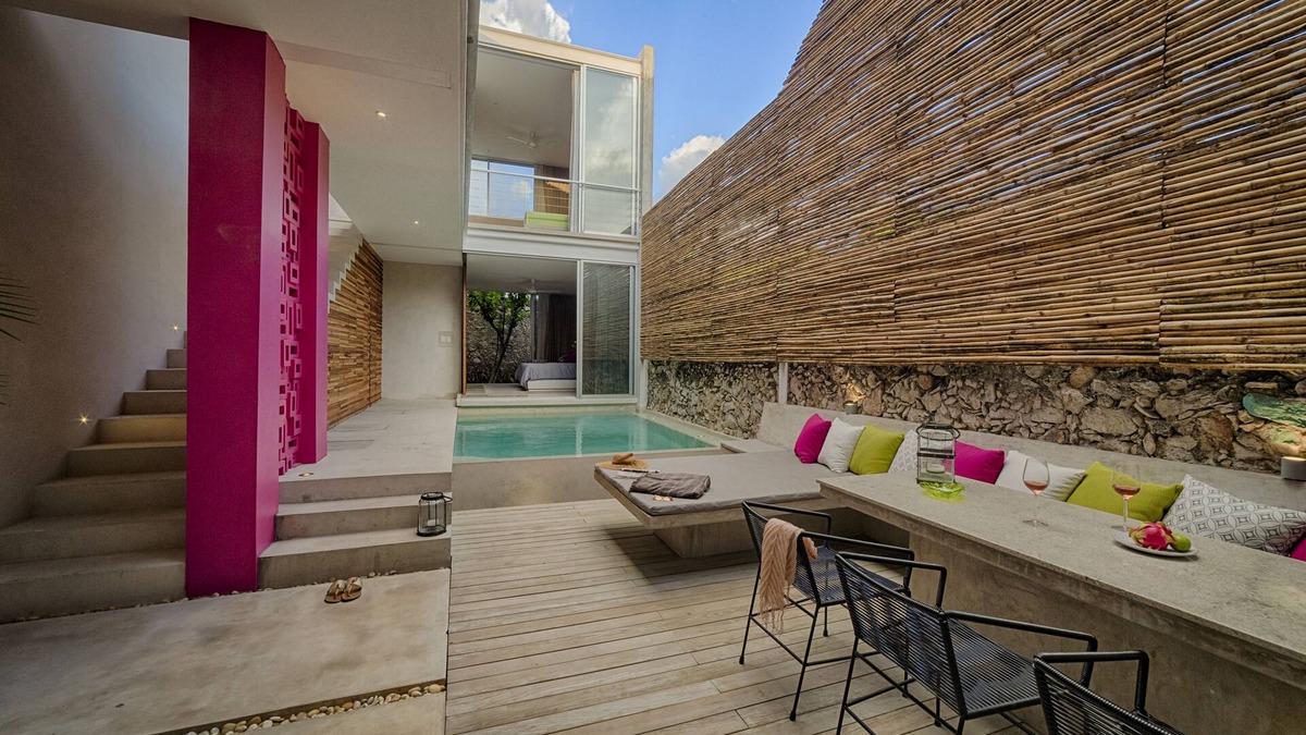 Zona Paseo Montejo House | Casa Amelie style home in Santa Lucia