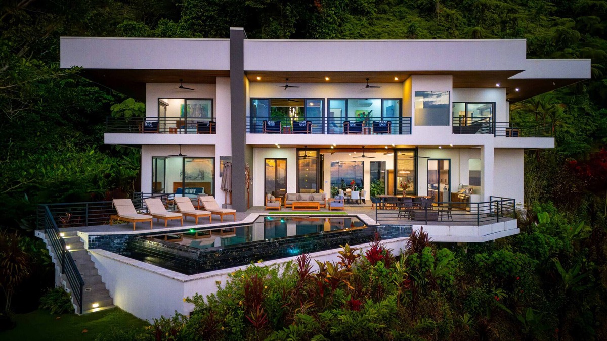 Uvita House | Casa Amigos - Breathtaking Luxe Ocean View Villa