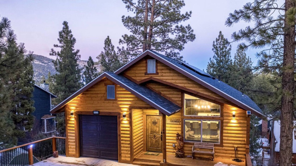 Big Bear City Cabin | Casa Amigos Cabin- A Beary Relaxing Place