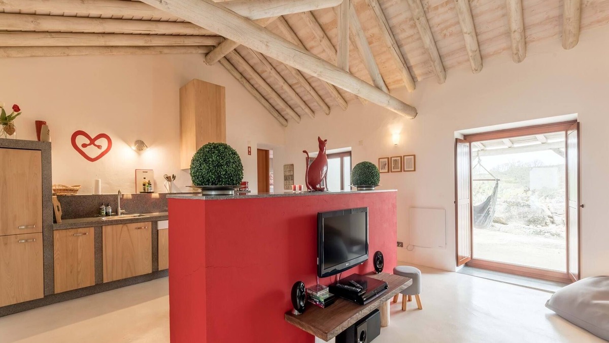 Santa Maria da Devesa House | Casa Amor a perfect retreat for on an olive farm in the Serra de Sao Mamede