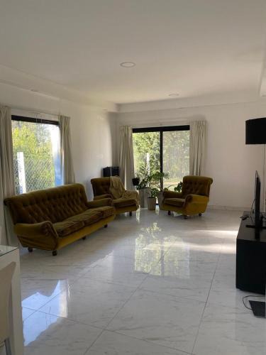 Saladillo House | Casa amplia y moderna