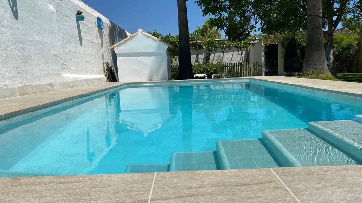 Burguillos Villa | CASA ANA: Very quiet with garden and pool to relax