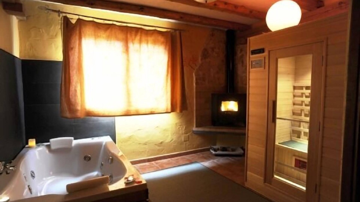 Monasterio Cottage | Casa Arce (full rental) El Rincón de Monasterio & SPA for 2 people