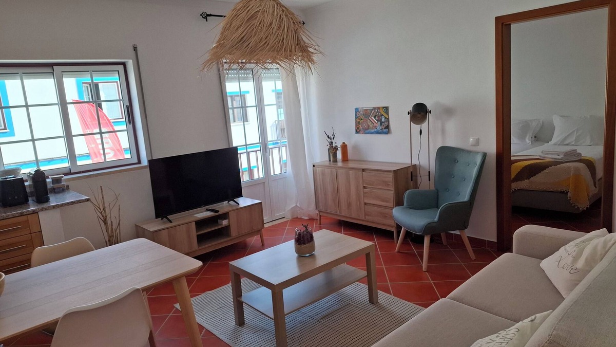 Porto Covo Apartment | Casa Areia - Porto Covo, T1-4 people, Sea View, the most central area of the Village
